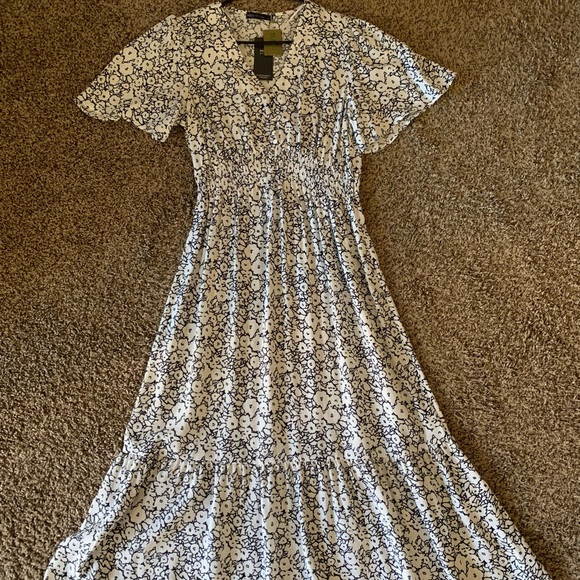 Size: M With tag on it never worned - Picture 2 of 3